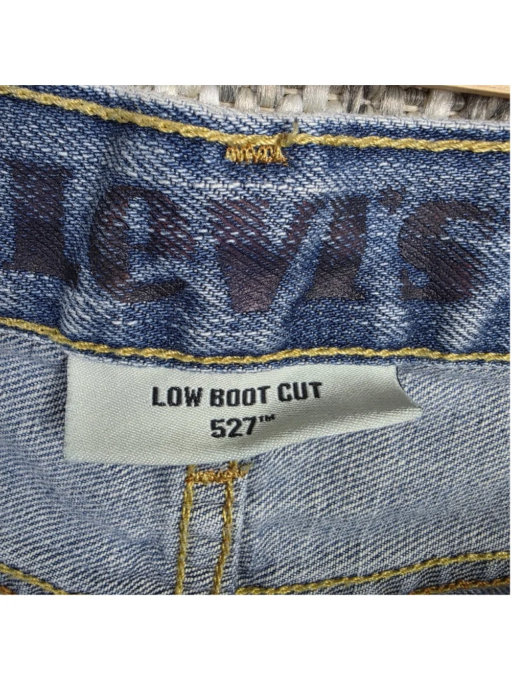 Levi’s 527 Low Boot Cut Jeans Men’s Light Wash Distressed Denim W34 L30